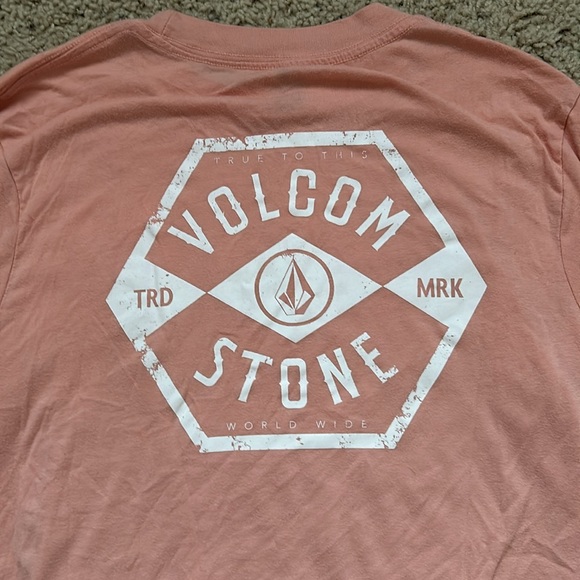 Pink volcom shirt - Picture 3 of 3